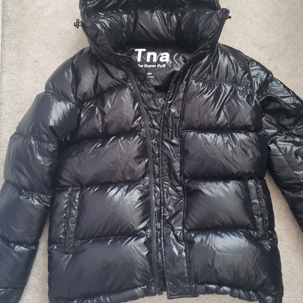 TNA High Gloss Super Puff